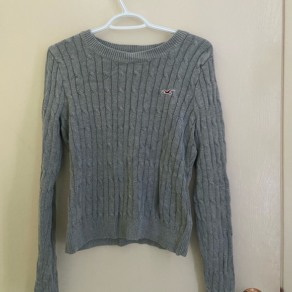Hollister Cable Knit Sweater - Picture 1 of 3